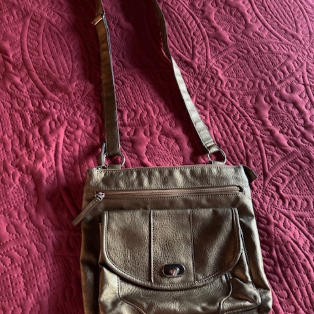 Leather golden purse , purple interior ,body purse excellent